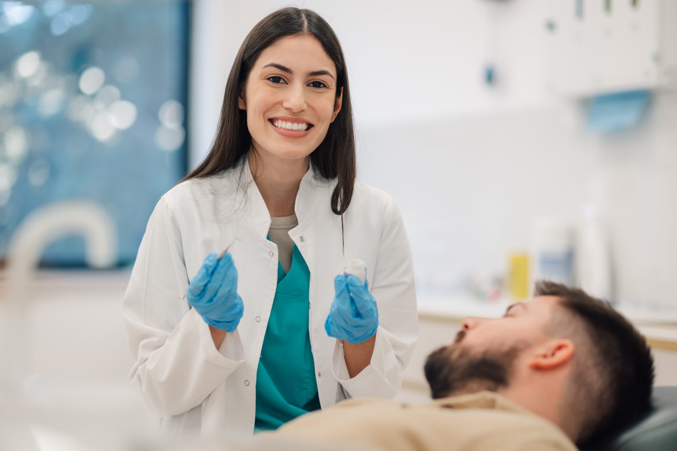 A step-by-step guide on immediate actions during a dental emergency.